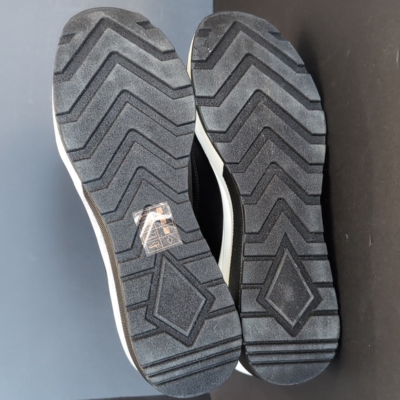 Michael Kors skyler Stretch Knit Sock Sneaker black/White,Size 9.5. - Picture 7 of 10